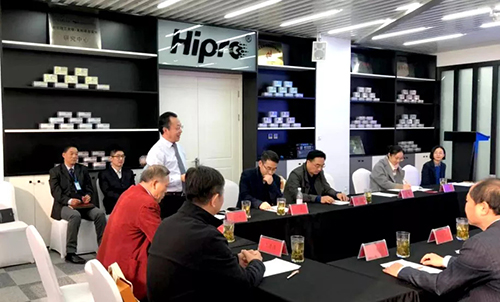 POC 睿未來 — 中國醫(yī)學裝備協(xié)會POCT分會和白求恩精神研究會檢驗醫(yī)學分會在禾柏生物聯(lián)合召開研討會