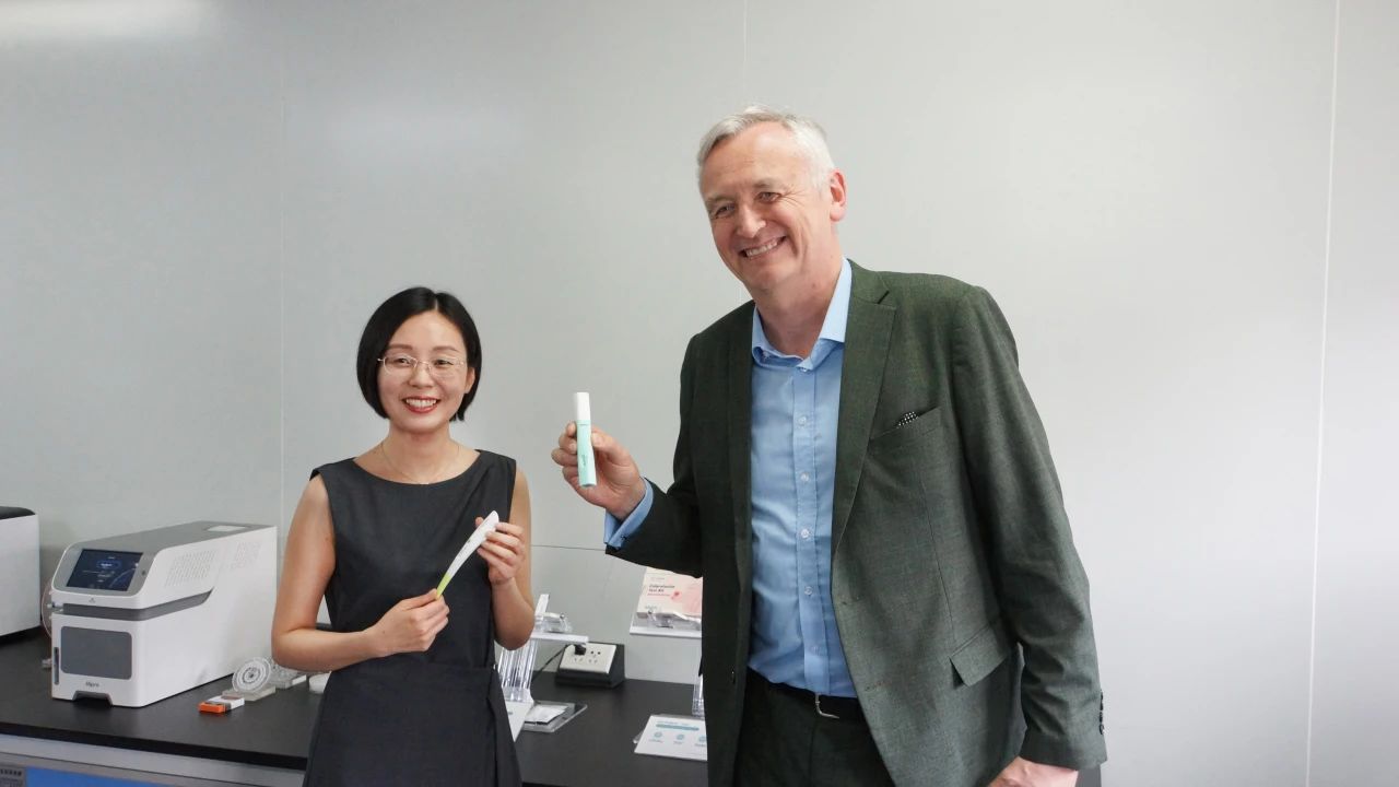 比利時王國駐華大使館商務參贊 Didier Denayer一行蒞臨禾柏生物參觀考察